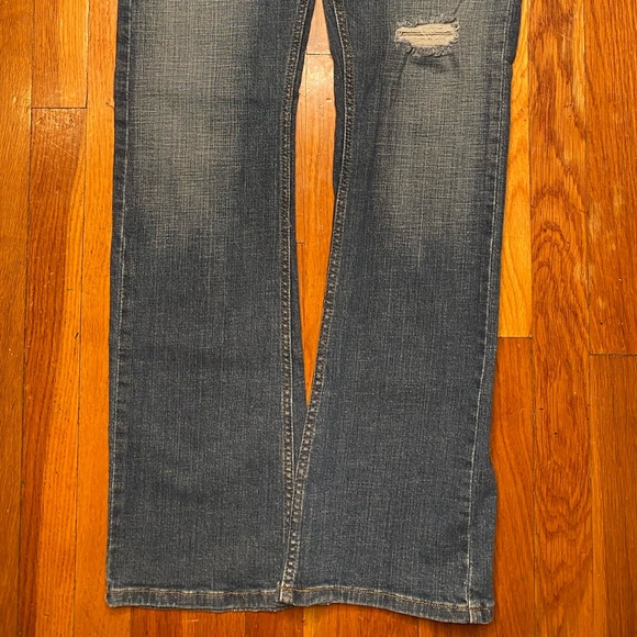 Levi's 542 Tilted Flare Women's Jeans Size 8 Medium Distressed - Picture 4 of 11